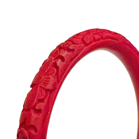 Vtg Chinese Red Cinnabar Flower Floral & Fruit Design Carved Bangle Bracelet x2 - Picture 8 of 12